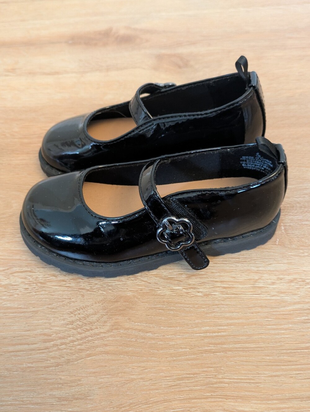 GAP Black Patent Mary Jane Dress Shoes with Flower Buckle